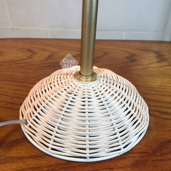 Lillian August Parasol Rattan Table Lamp Antiqued Brass Scalloped Edge - Picture 5 of 7